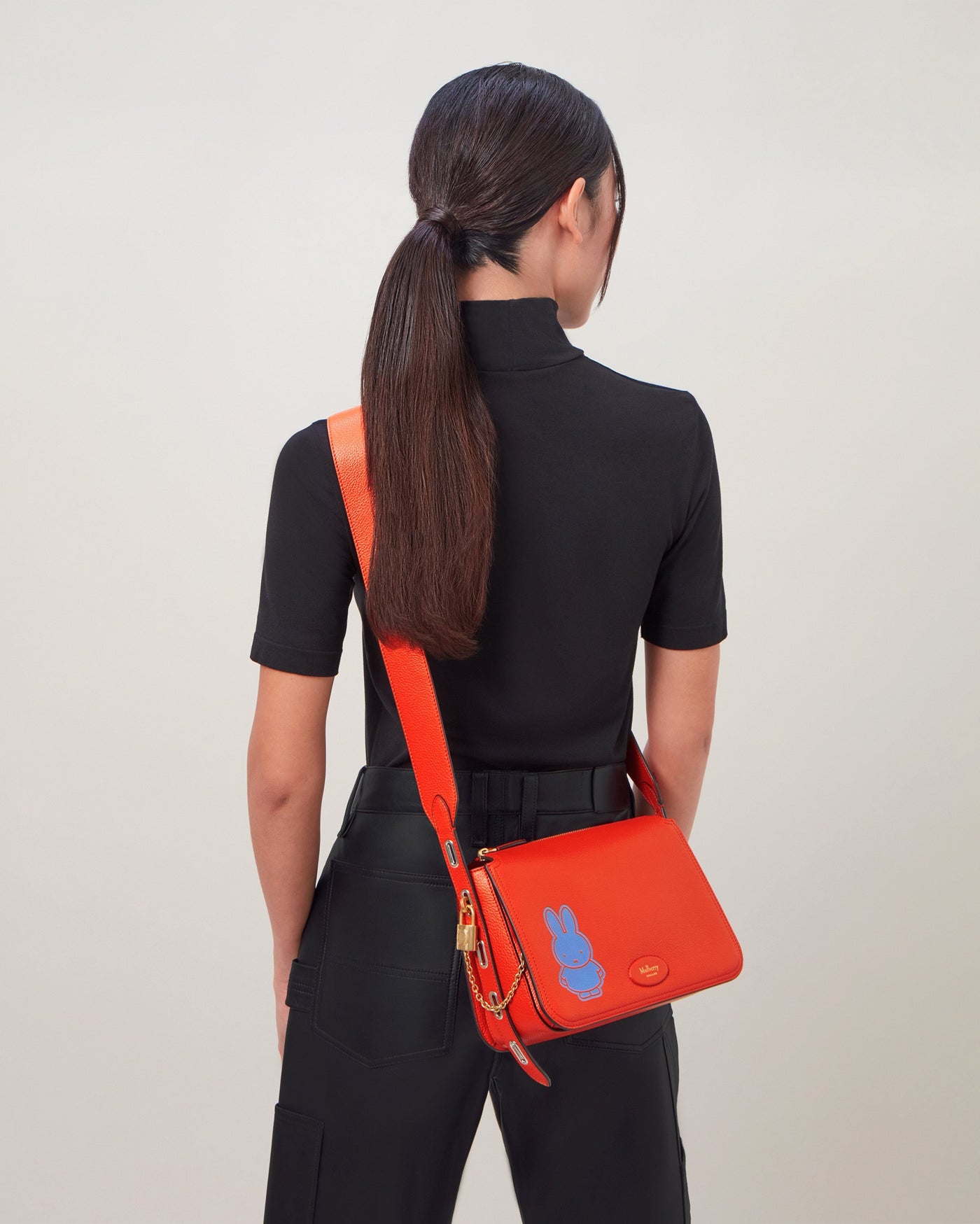    Billie-Miffy-Small-Classic-Grain-Coral-Orange-4