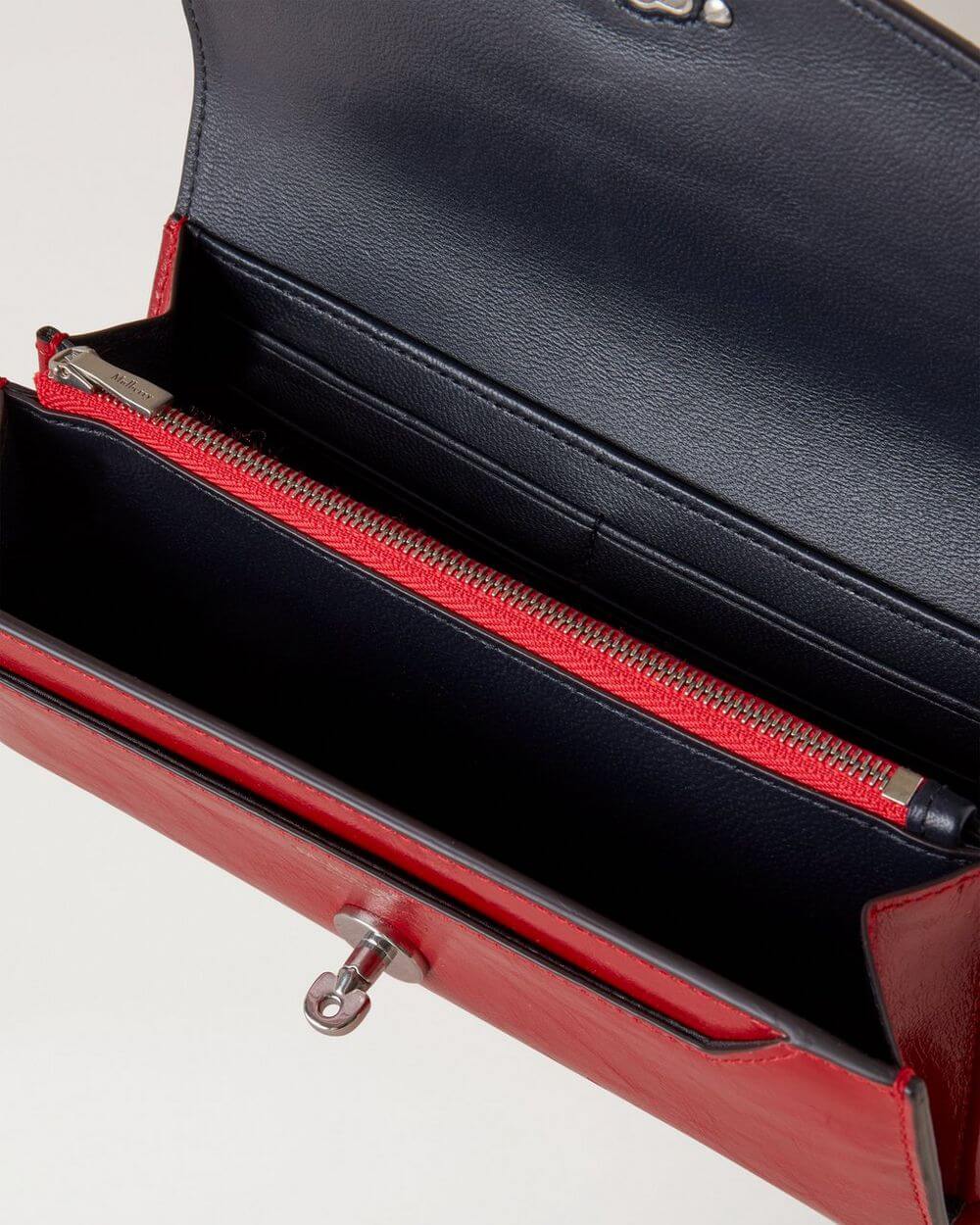 Darley-Wallet-Glossy-Nvt-Red-2