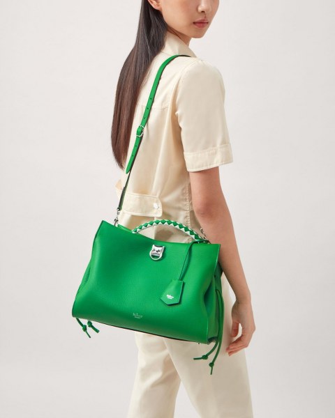       Iris-Heavy-Grain-With-Vichy-Handle-Apple-Green-4