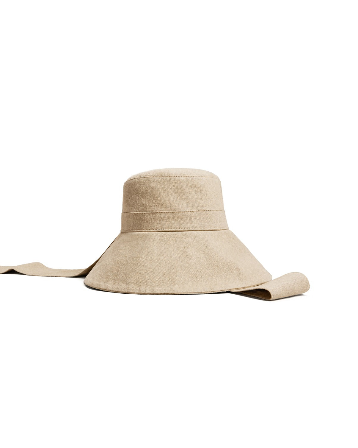 Jacquemus-LeBobBando-Beige